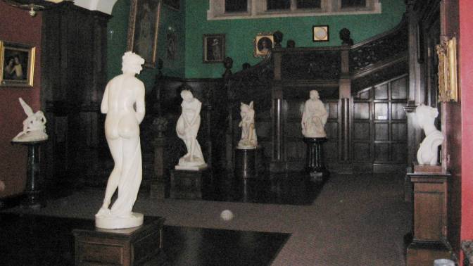 Carbisdale - the saucy sculptures.