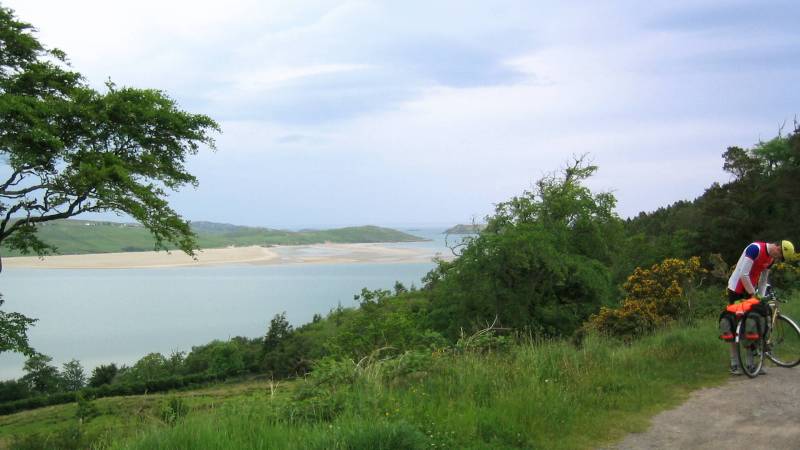 Leaving the golden sands of Tongue.
