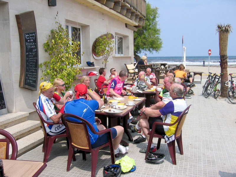 April 2009 - lunch stop.