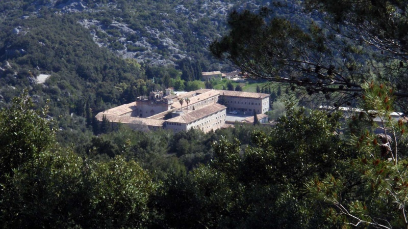 April 2009: zooming in towards Lluc Monastery.