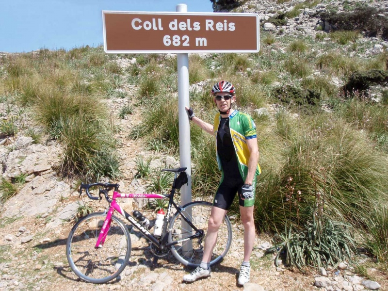 April 2009: Graeme making the summit. Nice hired bike - rode well.