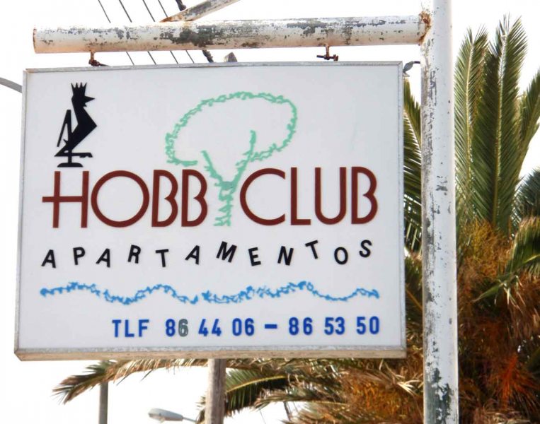 April 2009: accommodation for the week, in Puerto de Pollensa.